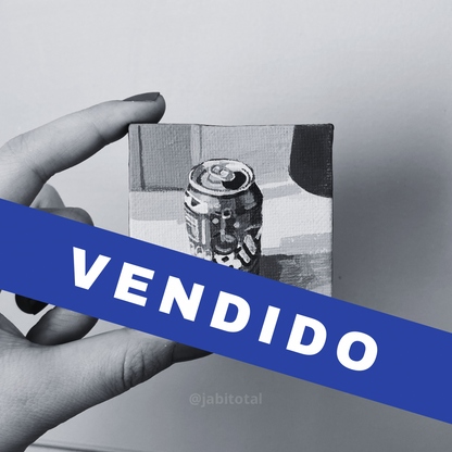 Mini latita de bilz vacía