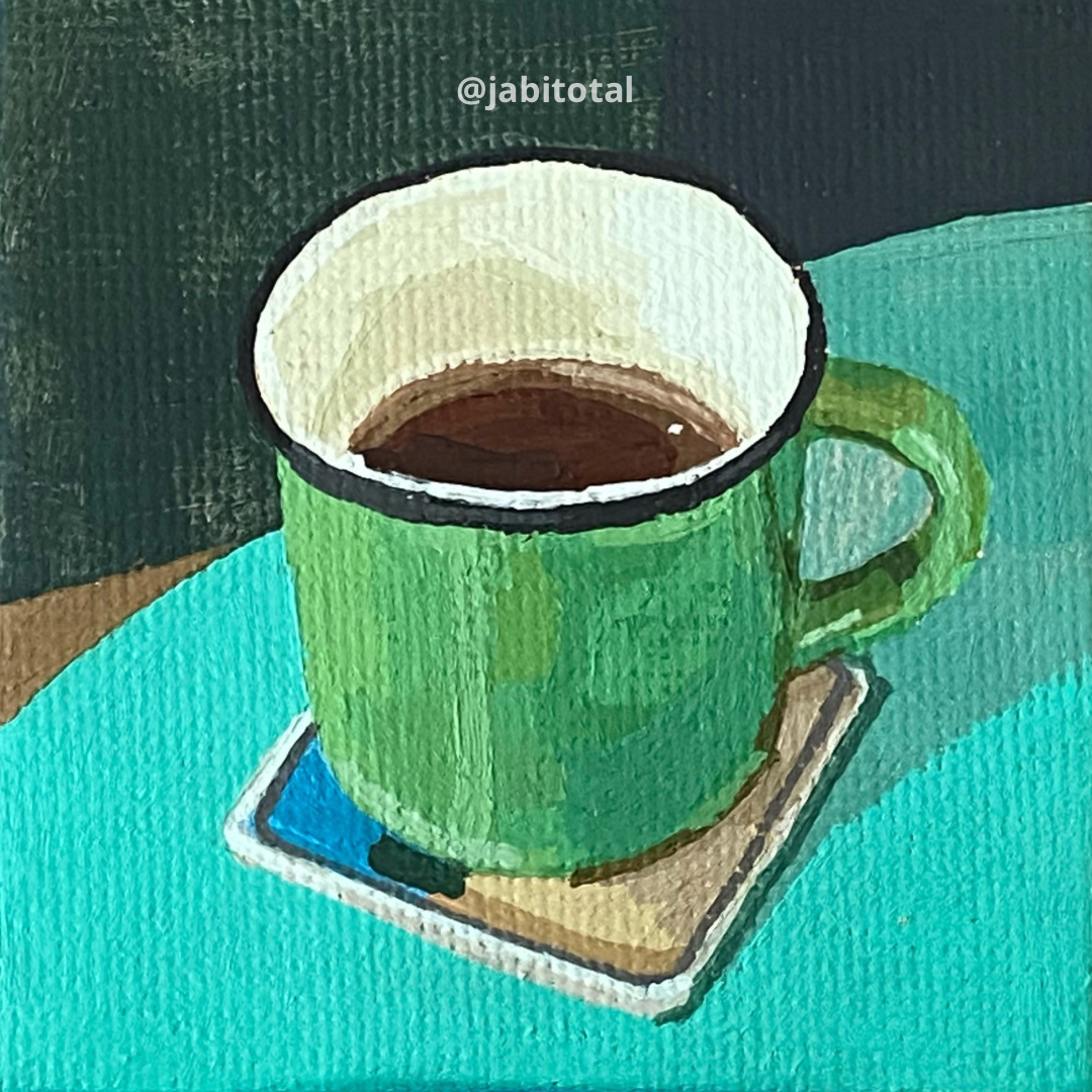 Mini taza con té cargado