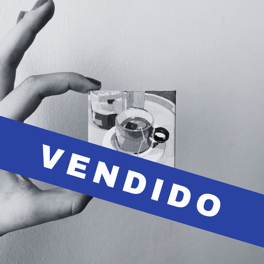 Mini taza con hierva de manzanilla