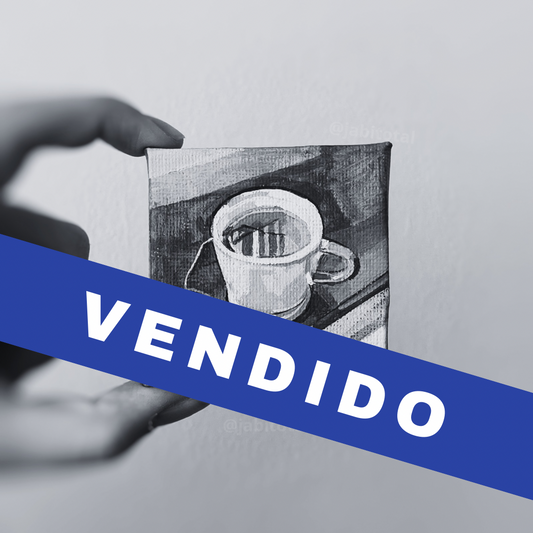 Mini tacita de hierva calentita